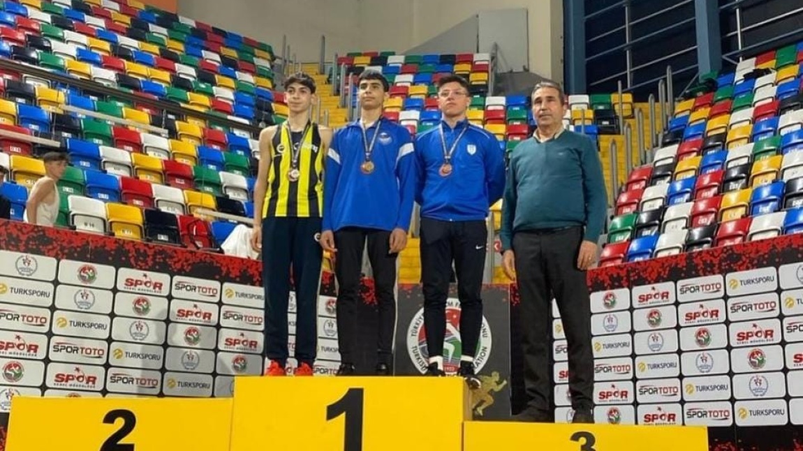 Turkcell U18 Türkiye  Salon Şampiyonası Atletizm Federasyonu Sırıkla Atlama Dalında Derecemiz